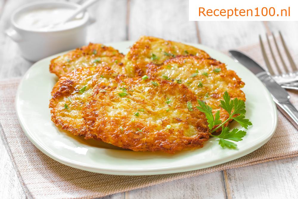 Aardappelkoek gevuld met kippenvlees